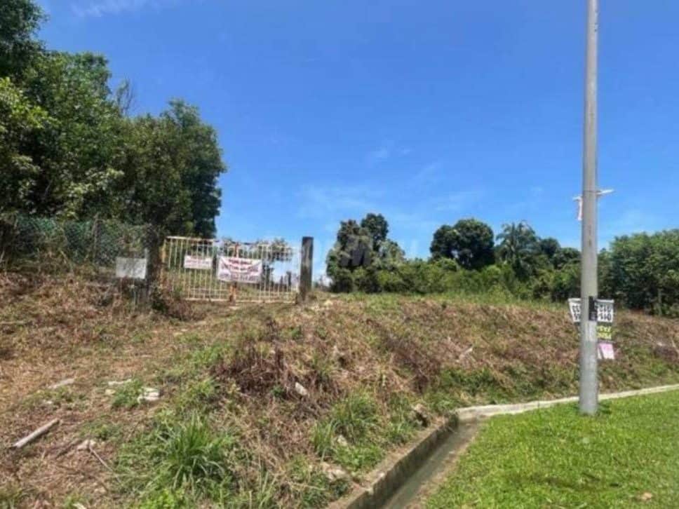 Tanah Lot Banglo Atas Bukit Port Dickson 7,647 sqft Freehold