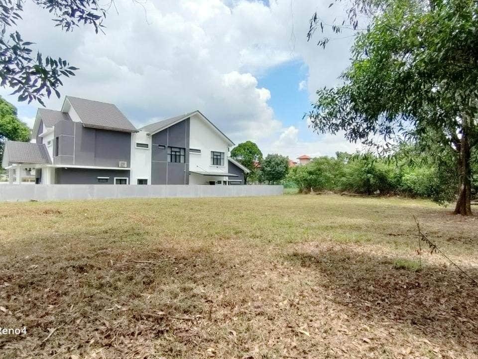 Tanah Lot Banglo Jalan Mihrab Bukit Jelutong Shah Alam Selangor 9,136 Sqft