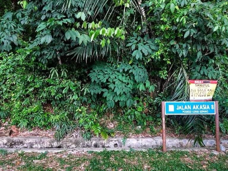 Tanah Banglo 1.1 Ekar Salak Tinggi Sepang Freehold Desa Salak Akasia Dekat Kemudahan